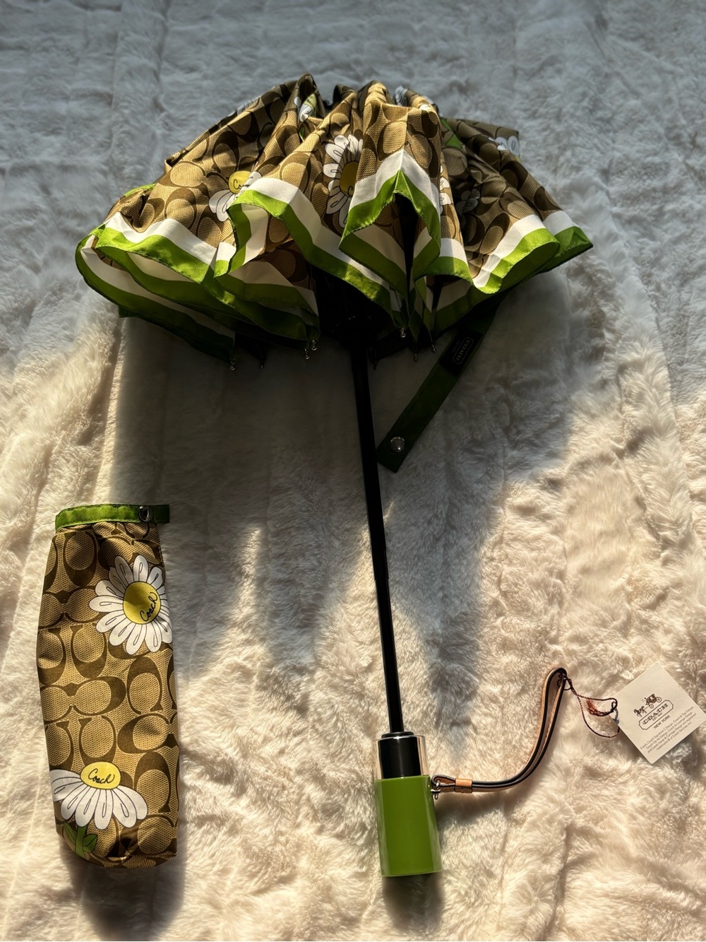 NWT ✨Rare Vintage Coach Signature C Daisy Umbrella (Green/Khaki)✨ - Picture 10 of 16